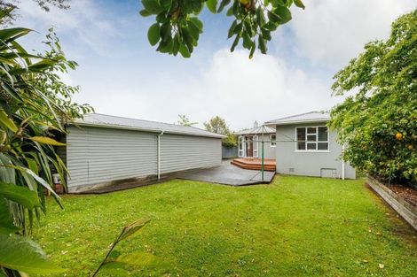 Photo of property in 4 Eton Place, Terrace End, Palmerston North, 4410