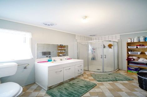 Photo of property in 489 Massey Road, Mangere, Auckland, 2022