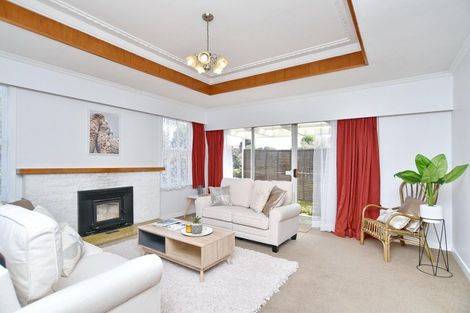 Photo of property in 17 Harrowdale Drive, Avonhead, Christchurch, 8042