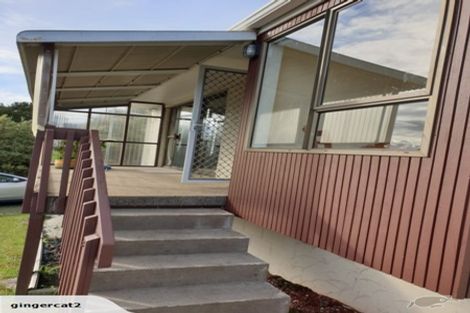 Photo of property in 1/7 Tusac Place, Totara Vale, Auckland, 0627