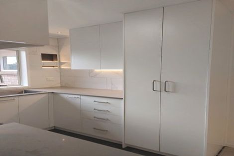 Photo of property in 33 Central Park Drive, Te Atatu South, Auckland, 0610