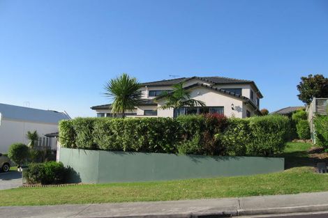 Photo of property in 11 St Clair Place, Browns Bay, Auckland, 0630