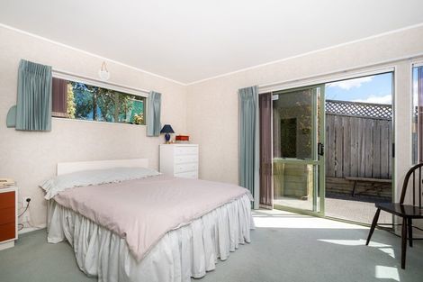 Photo of property in 33 Maurice Borich Place, Henderson, Auckland, 0610