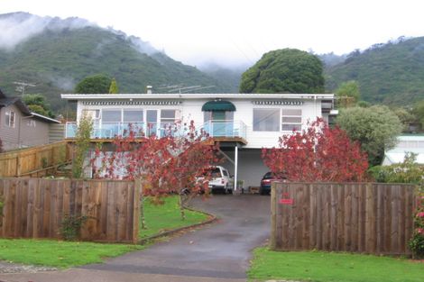 Photo of property in 45 Seddon Street, Waikanae, 5036