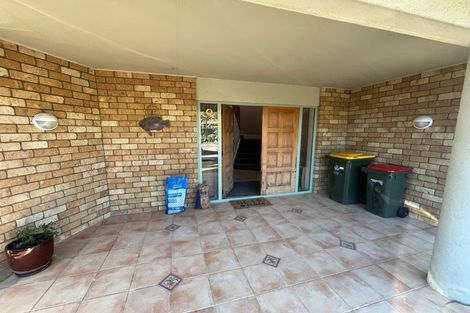 Photo of property in 2/10 Nadine Place, Mangere Bridge, Auckland, 2022