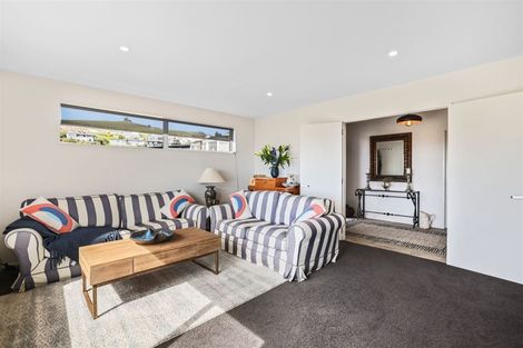 Photo of property in 10 The Terrace, Mount Pleasant, Christchurch, 8081