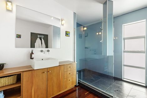 Photo of property in 30b Kaihuia Street, Northland, Wellington, 6012