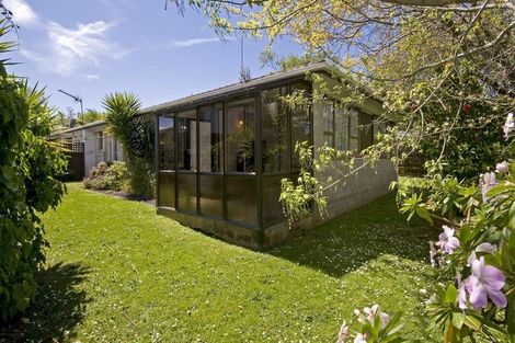Photo of property in 2/205 Bucklands Beach Road, Bucklands Beach, Auckland, 2012