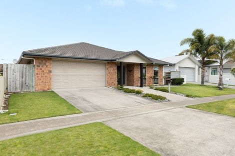 Photo of property in 110 Oriental Parade, Papamoa Beach, Papamoa, 3118
