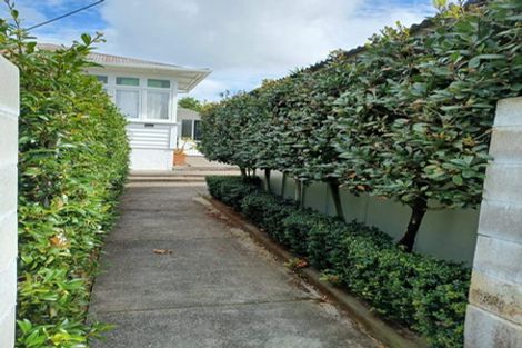 Photo of property in 24 Princes Street, Northcote Point, Auckland, 0627