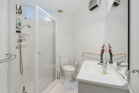 Photo of property in 5 Lorna Irene Drive, Raumati South, Paraparaumu, 5032