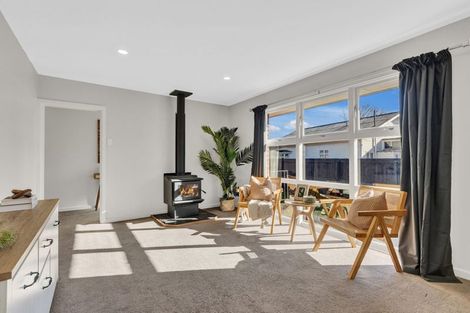 Photo of property in 31 Fifield Terrace, Waltham, Christchurch, 8023