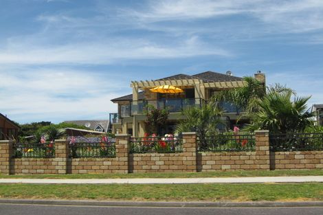 Photo of property in 44 Torkar Road, Clarks Beach, 2122