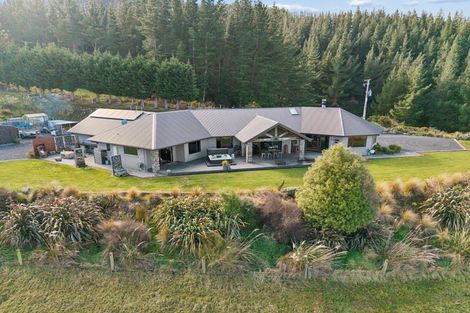 Photo of property in 42 Woodside Road, Woodside, Outram, 9073