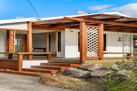 Photo of property in 114a Weka Street, Whangamata, 3620
