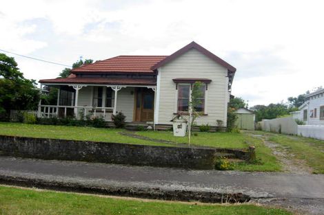 Photo of property in 28 Tararua Street, Pahiatua, 4910