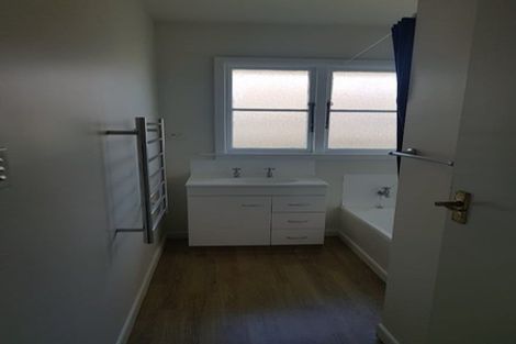 Photo of property in 71 Mahars Road, Mairehau, Christchurch, 8052