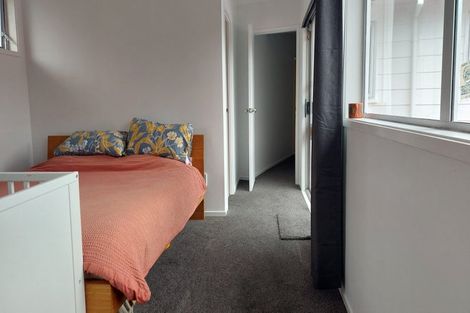 Photo of property in 6 Pankhurst Place, Sunnyvale, Auckland, 0612