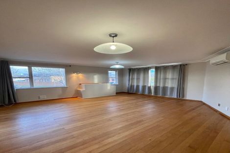 Photo of property in 13 Buscomb Avenue, Henderson, Auckland, 0610