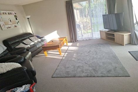 Photo of property in 27 Mokihi Gardens, Hillmorton, Christchurch, 8024