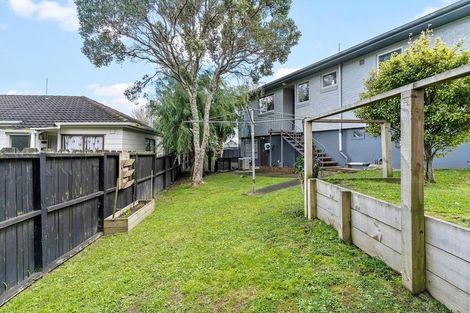 Photo of property in 12 Devonshire Road, Unsworth Heights, Auckland, 0632