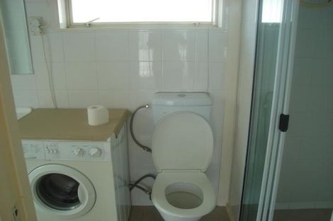 Photo of property in 1/3 Caribbean Drive, Unsworth Heights, Auckland, 0632