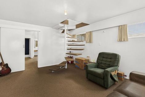 Photo of property in 20 Manor Drive, Stokes Valley, Lower Hutt, 5019