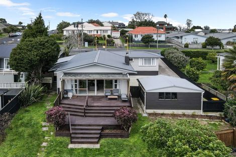 Photo of property in 100 Forest Lake Road, Forest Lake, Hamilton, 3200