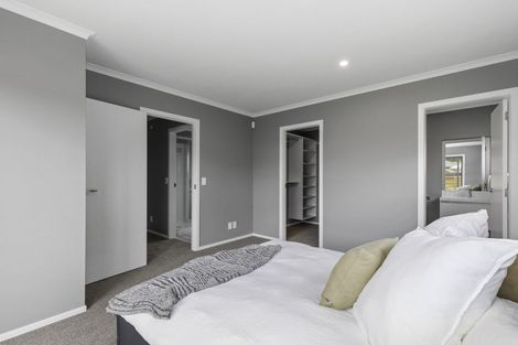 Photo of property in 135 Waipounamu Drive, Kelson, Lower Hutt, 5010