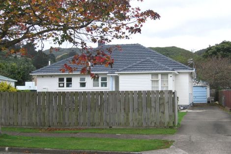 Photo of property in 33 Pearce Crescent, Taita, Lower Hutt, 5011
