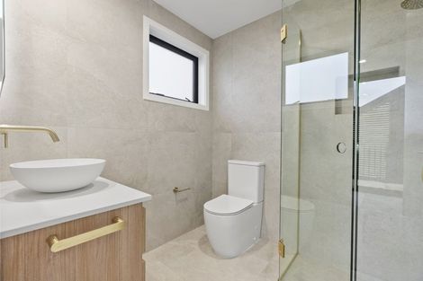 Photo of property in 28 Dawnhaven Drive, Te Atatu Peninsula, Auckland, 0610