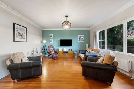 Photo of property in 44 Kiwi Esplanade, Mangere Bridge, Auckland, 2022