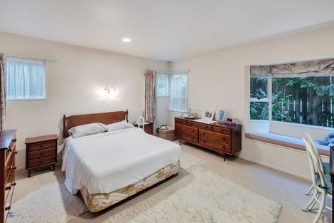 Photo of property in 1 William Bond Street, Stanley Point, Auckland, 0624