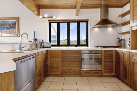 Photo of property in 45 The Crowsnest, Whitby, Porirua, 5024