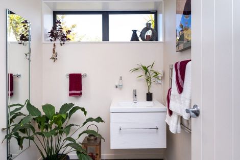 Photo of property in 5 Keith Sands Grove, Havelock North, 4130