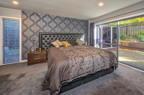 Photo of property in 100 Lake Road, Northcote, Auckland, 0627