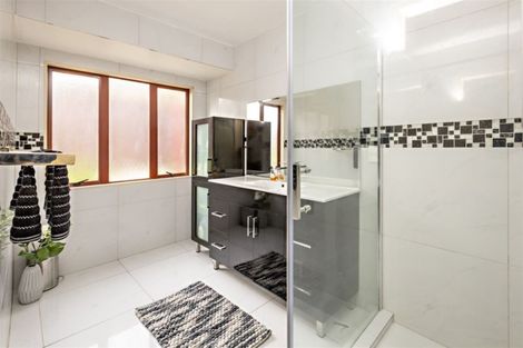 Photo of property in 73 Rathmar Drive, Manurewa, Auckland, 2105