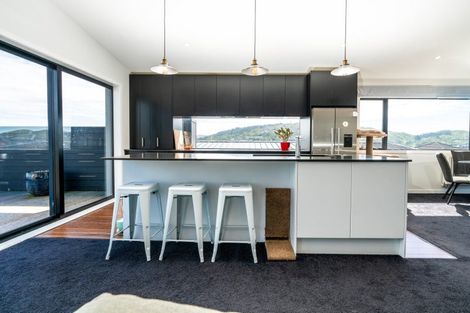 Photo of property in 79 Spenmoor Street, Newlands, Wellington, 6037