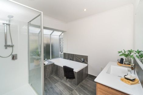 Photo of property in 126 John F Kennedy Drive, Milson, Palmerston North, 4414