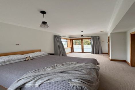 Photo of property in 19 Onehuka Road, Tirohanga, Lower Hutt, 5010