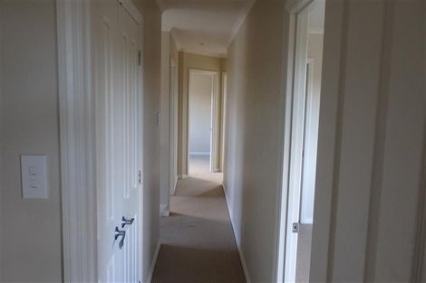 Photo of property in 21 Parkhaven Drive, Rosehill, Papakura, 2113