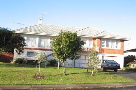 Photo of property in 1 Tampin Road, Hillpark, Auckland, 2102