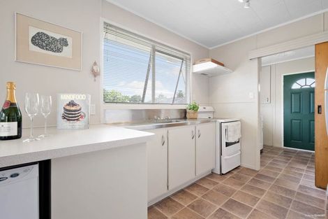Photo of property in 13 Kereru Place, Half Moon Bay, Auckland, 2012