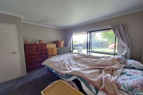 Photo of property in 28 Marcel Place, Glenfield, Auckland, 0629