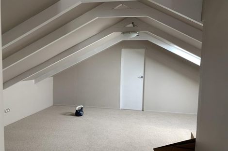 Photo of property in 225 Hill Road, The Gardens, Auckland, 2105