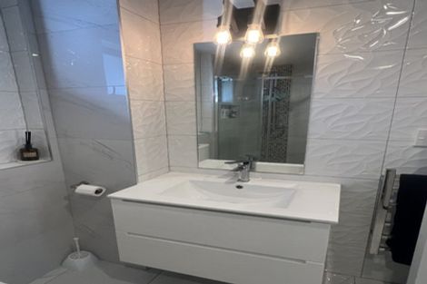 Photo of property in 8b Palmer Avenue, Glen Eden, Auckland, 0602