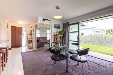 Photo of property in 21 Sandown Avenue, Himatangi Beach, Foxton, 4891