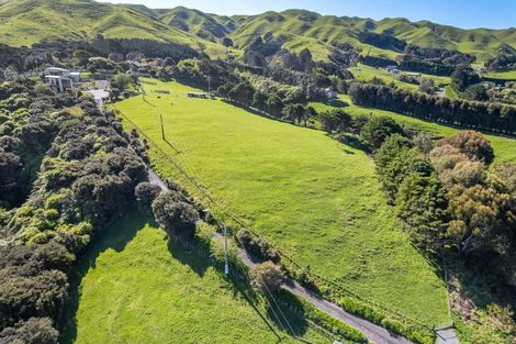 Photo of property in 3 Coroglen Rise, Pukerua Bay, 5026