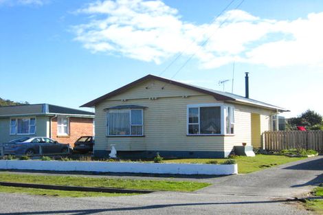 Photo of property in 46 Bidgood Street, Greymouth, 7805