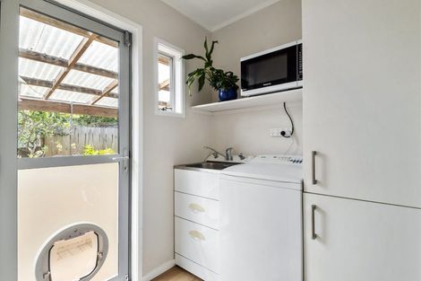 Photo of property in 1/43 Telstar Place, Beach Haven, Auckland, 0626
